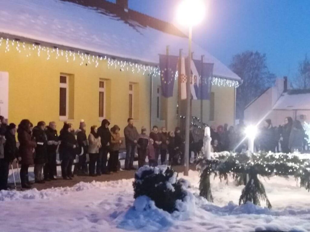 paljenje-advent-svijece