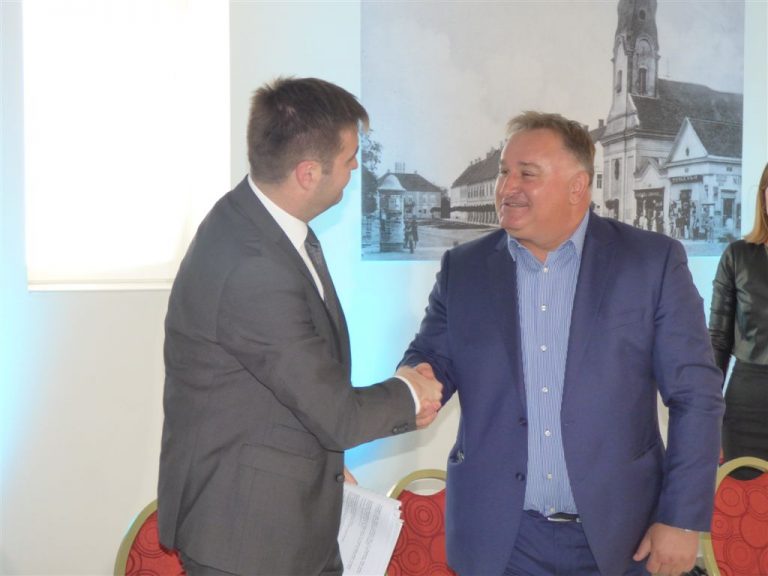 potpisivanj-ministar-coric
